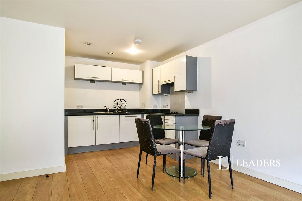 Property photo 3 of 11 Picture No. 04