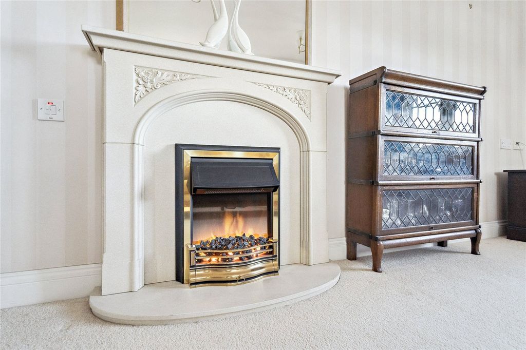 Property photo 3 of 18 Fireplace