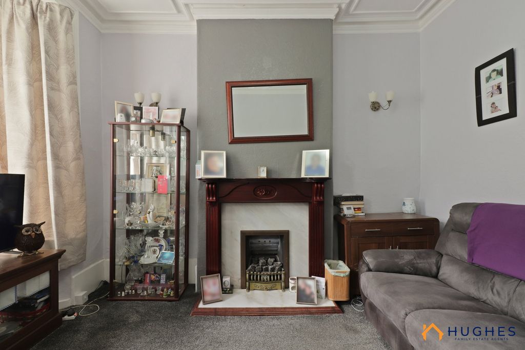 Property photo 3 of 25