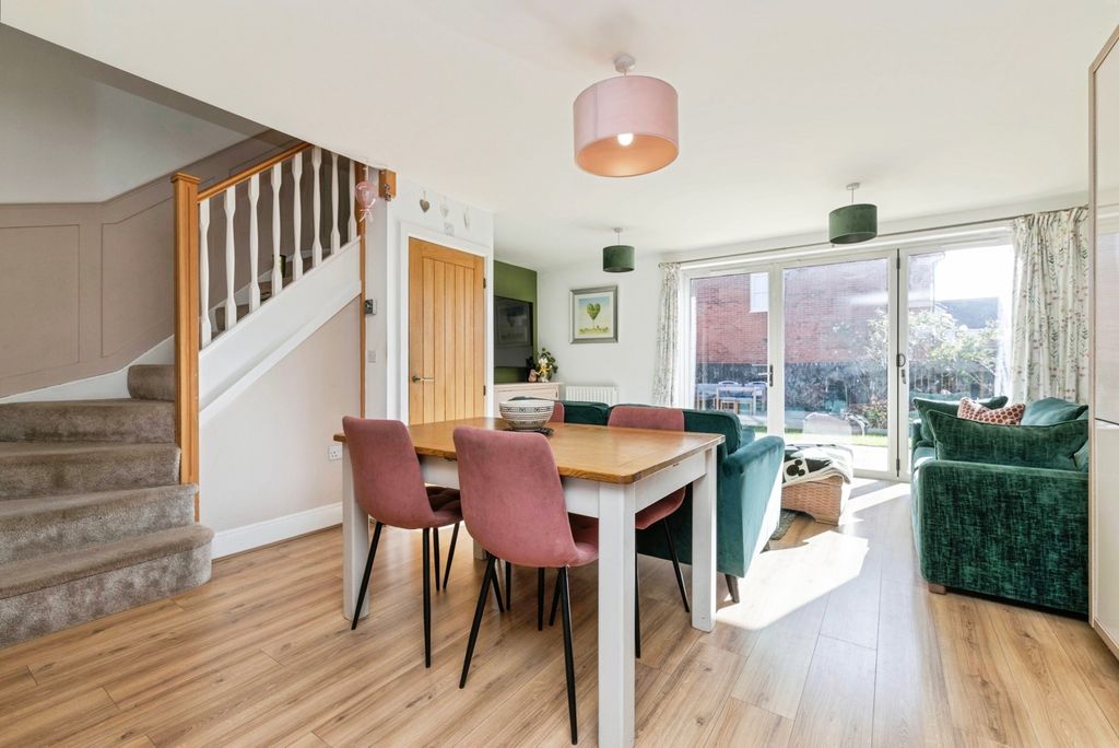 Property photo 2 of 13 Pbox-Img.Jpg