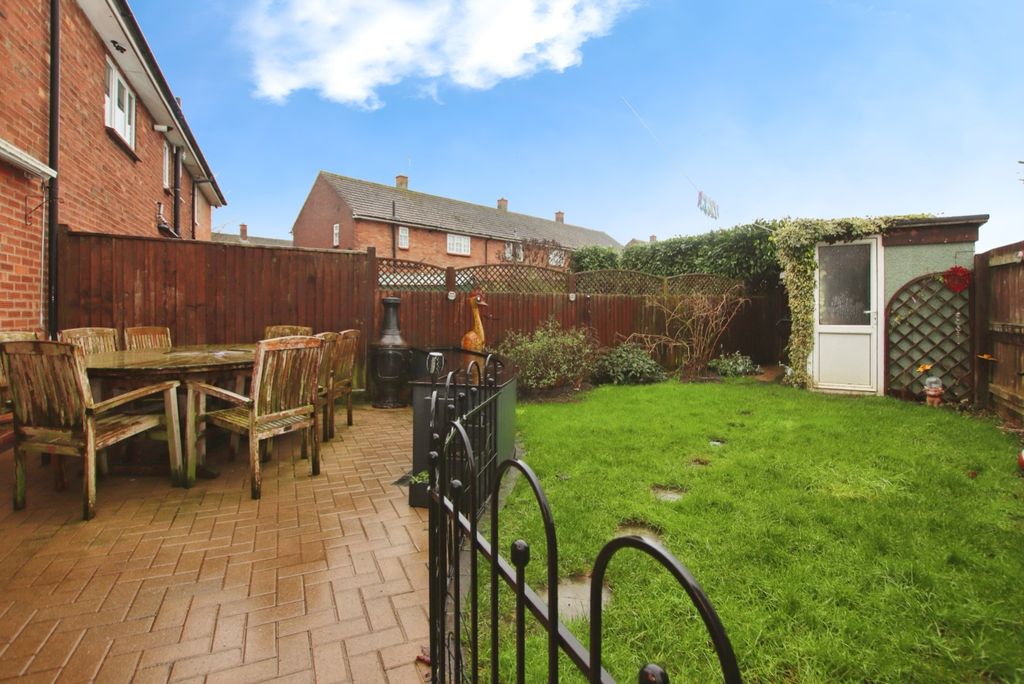 Property photo 2 of 25 4844732