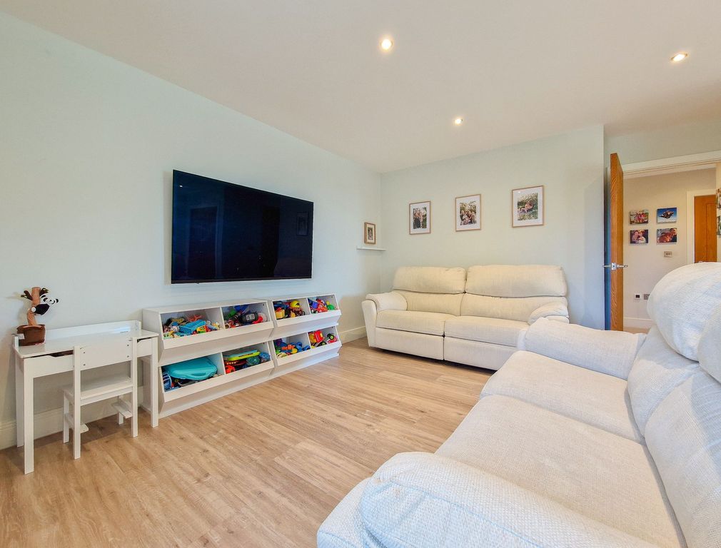 Additional image 12 of 2 bed flat for sale5 Highstead, St Saviour JE2