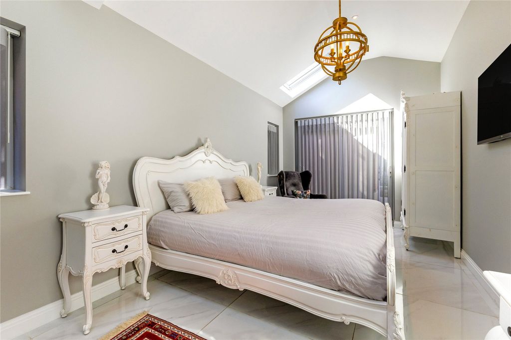 Additional image 12 of 3 bed flat for saleKingston Vale, London SW15