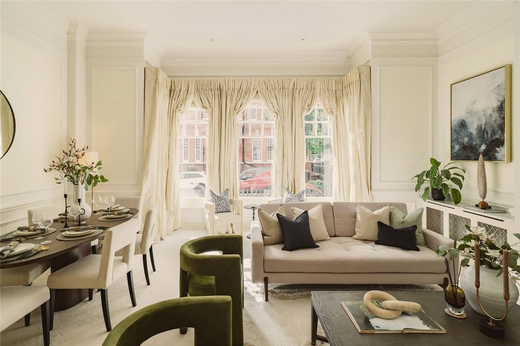 Property photo 1 of 16 Reception