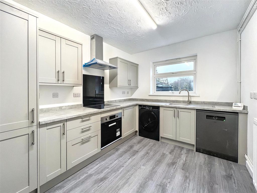 Property photo 2 of 13 Img_1168.Jpg