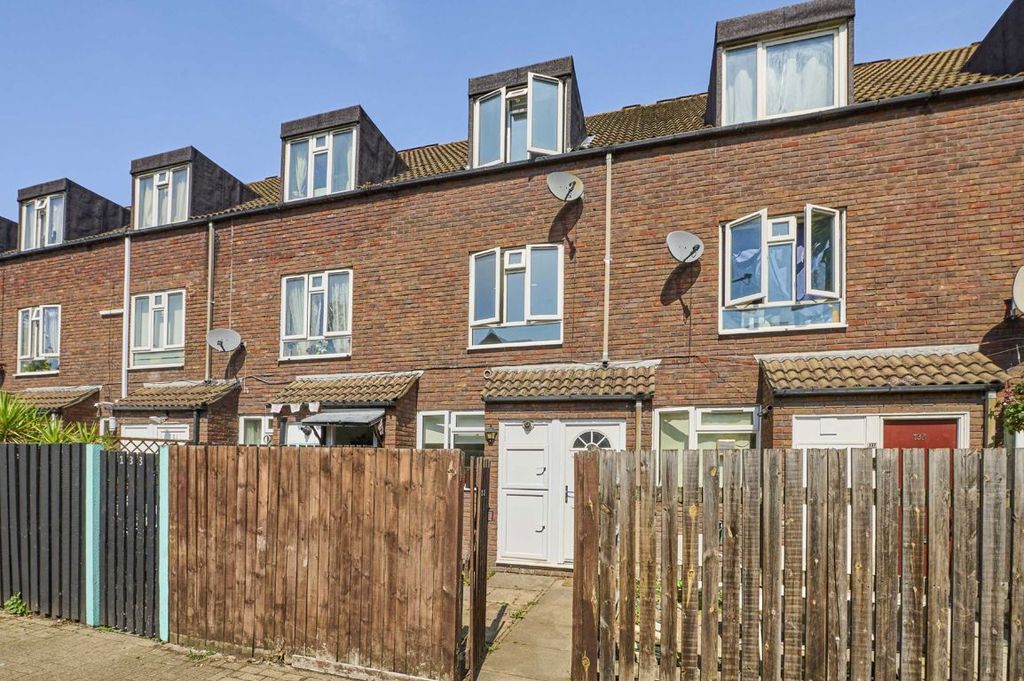 Property photo 1 of 8