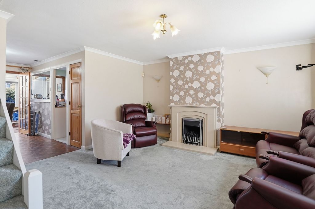 Property photo 2 of 18