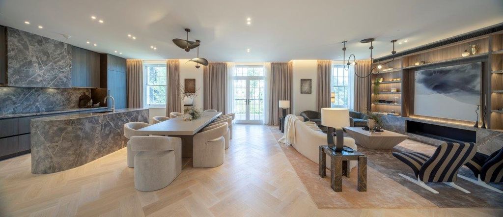 Property photo 2 of 14 Picture No. 08