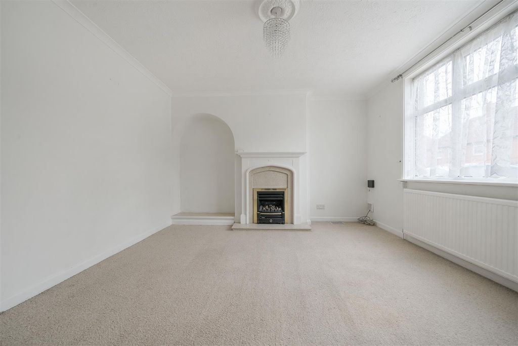 Property photo 3 of 17 1302880-8-6840567B6742B-Arw.Jpg