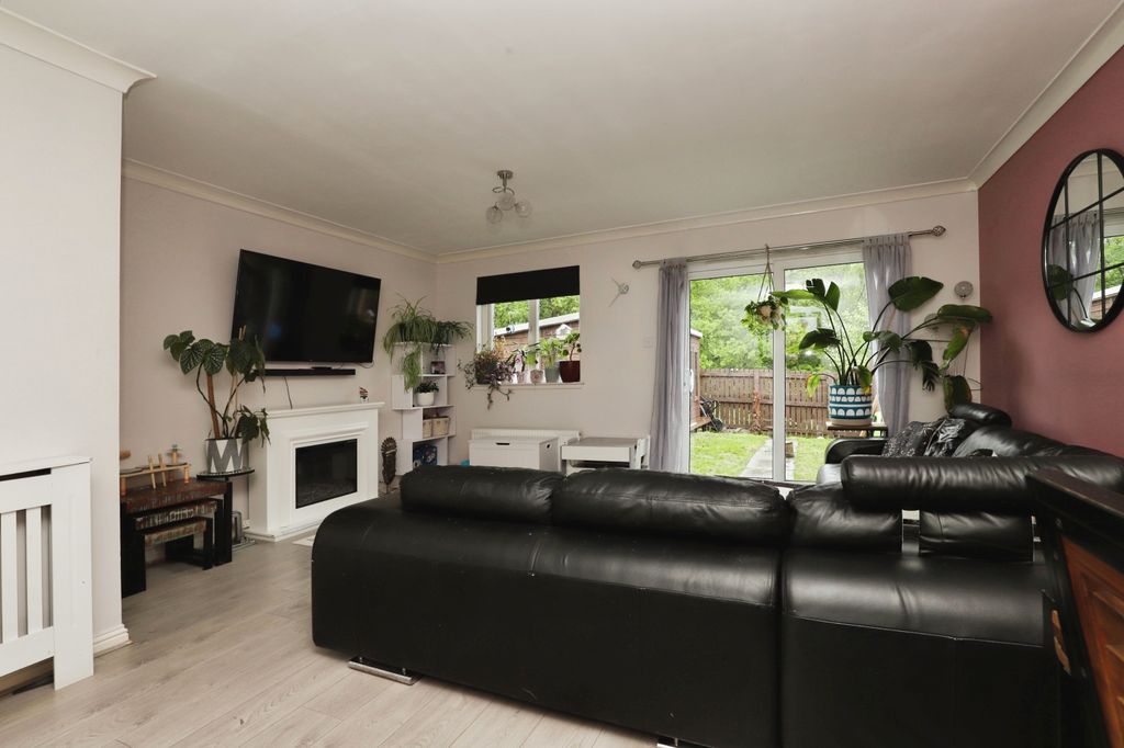Property photo 3 of 15