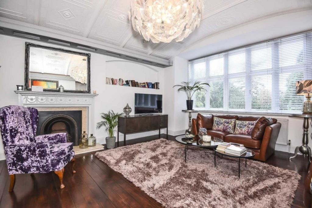 Property photo 2 of 17