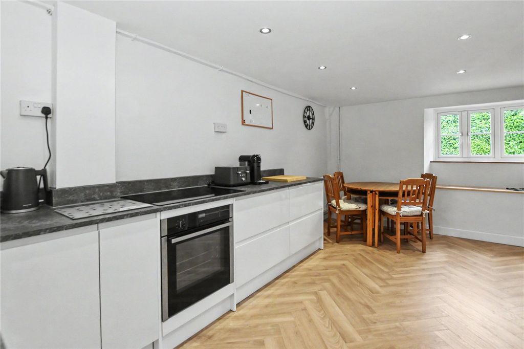 Property photo 3 of 30 Picture No. 04