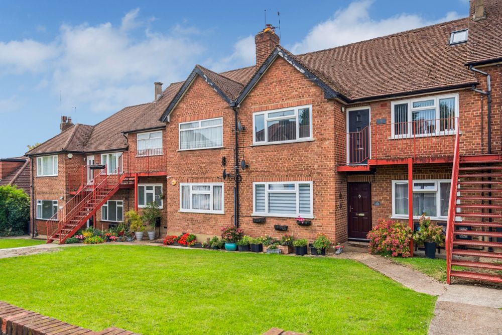 Property photo 2 of 17