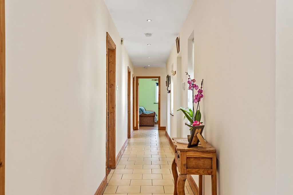 Property photo 1 of 34