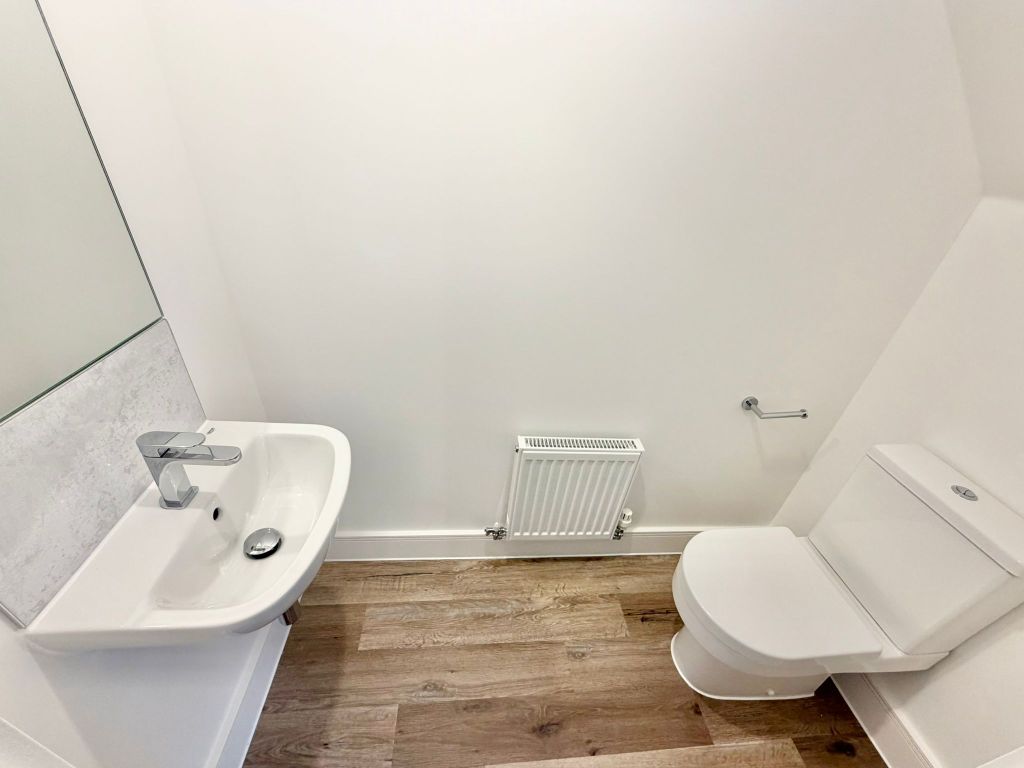 Property photo 3 of 10 8