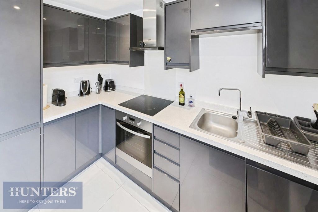 Property photo 3 of 11 Pbox-Img.Png