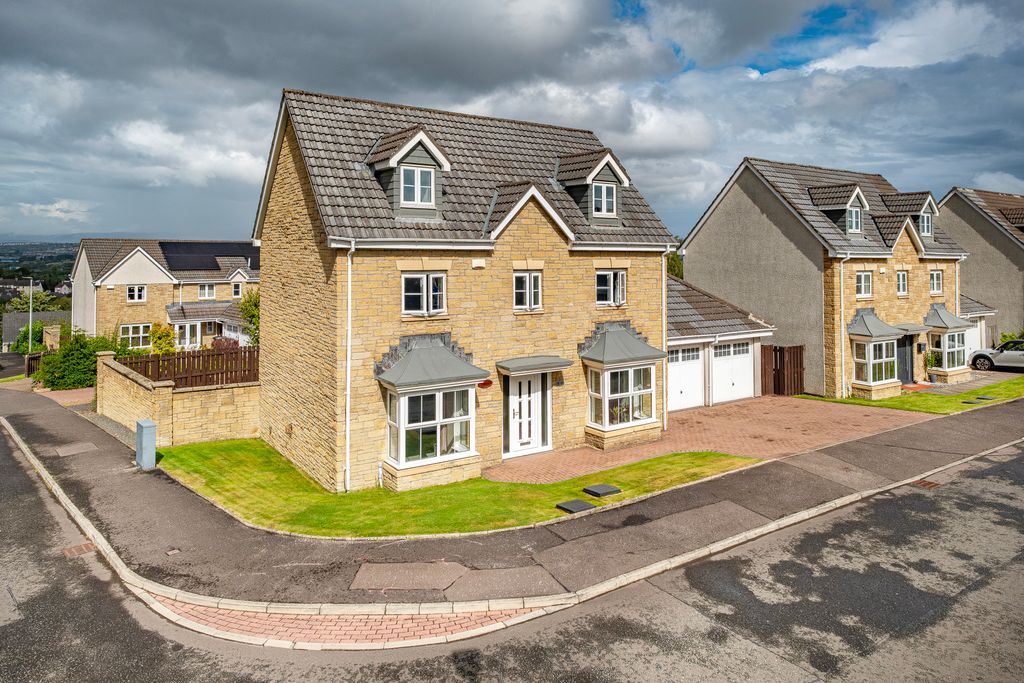 Property photo 1 of 50