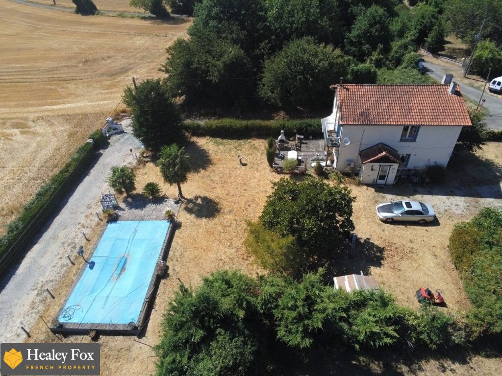 Property photo 2 of 24 1._Maison_De_Campagne_Avec_Piscine__Vendre_2_6A69c6Bd67E85