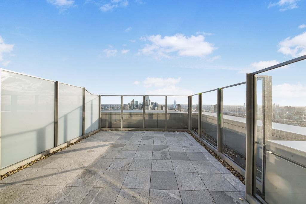 Property photo 3 of 23 Valencia Tower