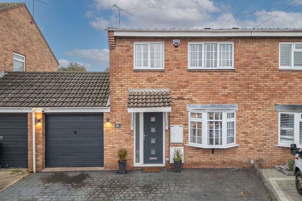 Property photo 1 of 36