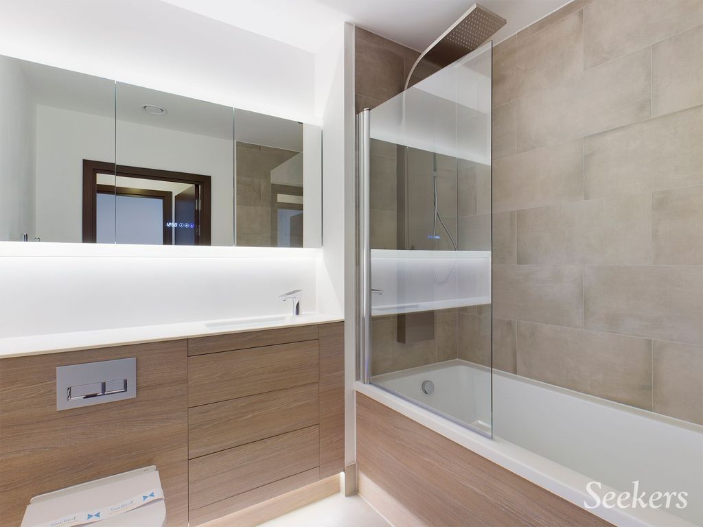 Property photo 3 of 7 Main Bathroom