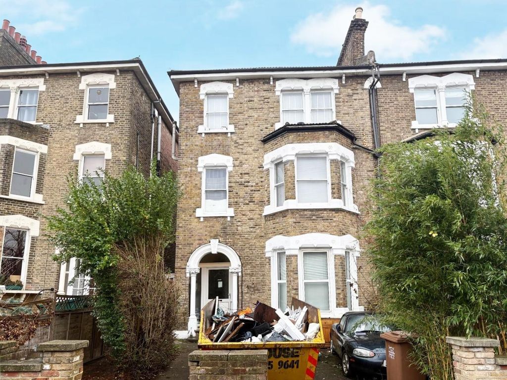 Property photo 3 of 8 121A External.Jpg