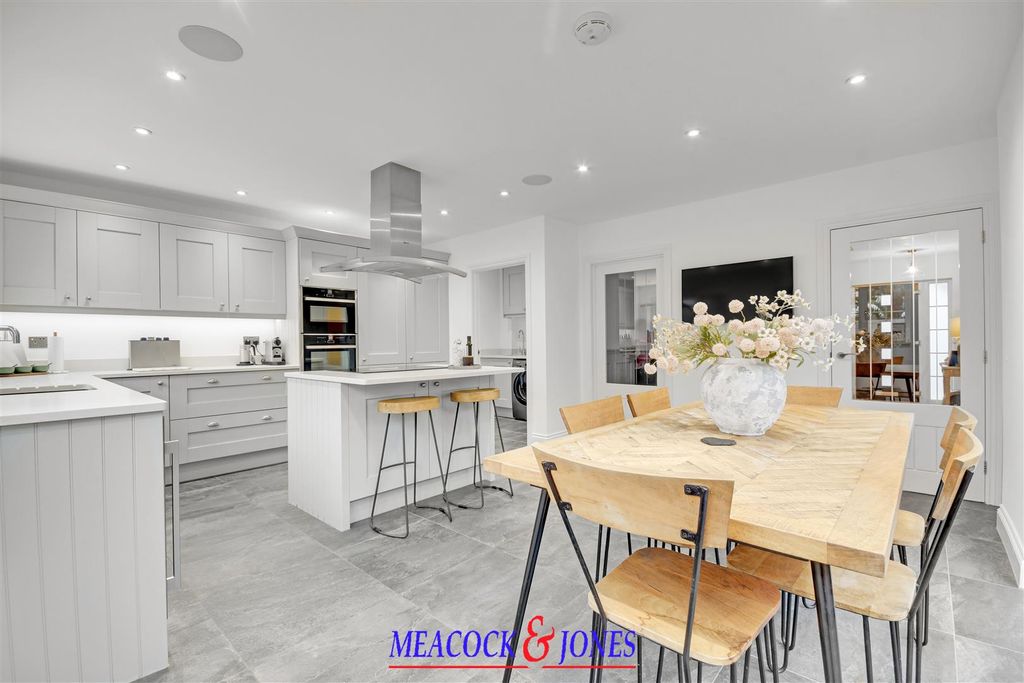 Property photo 2 of 22 Dsc_8156-Dsc_8160.Jpg