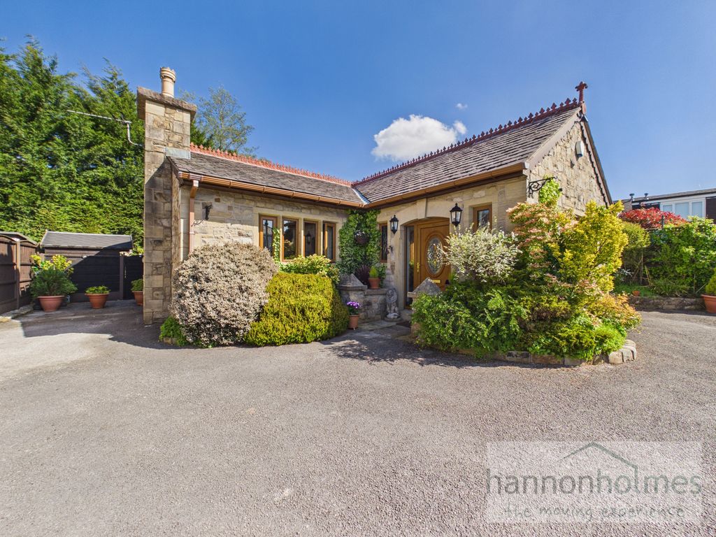 Property photo 1 of 46 Cam05283G0-Pr0175-Still037
