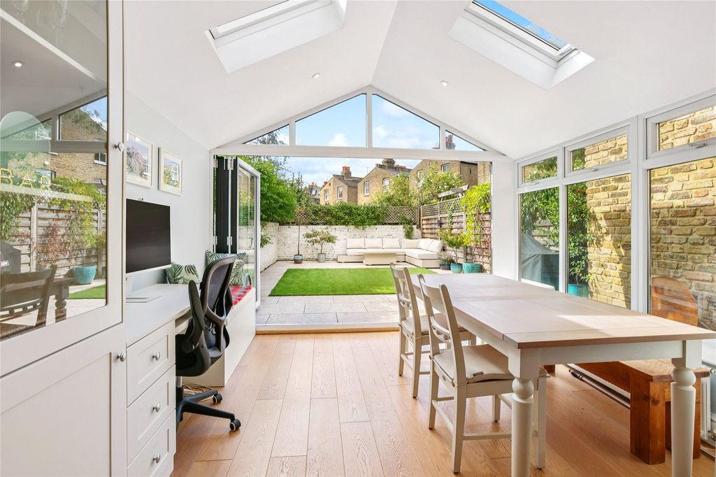 Property photo 1 of 15 Dining Area