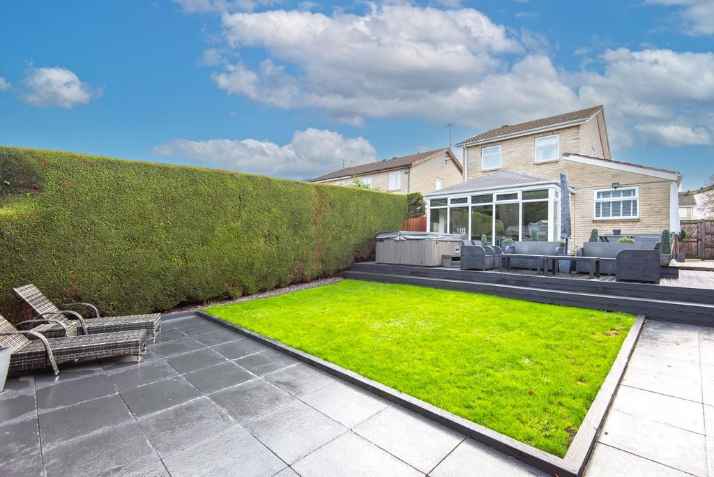 Property photo 2 of 23