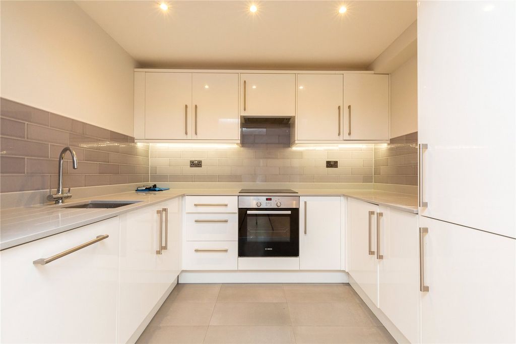 Property photo 2 of 16 Open Plan Living