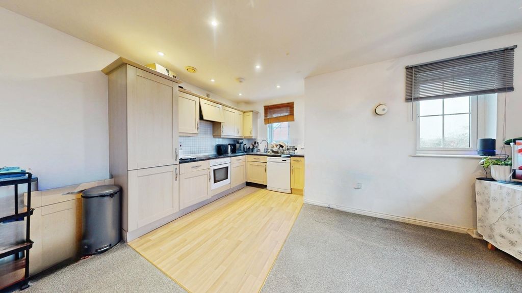 Property photo 2 of 6