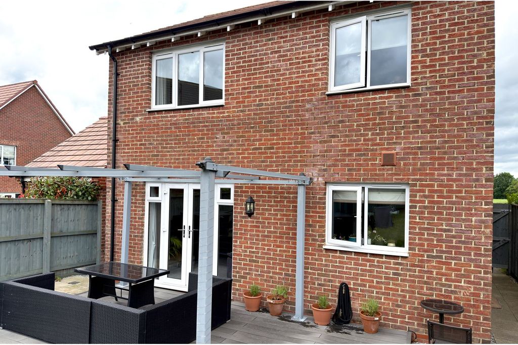 Property photo 2 of 18