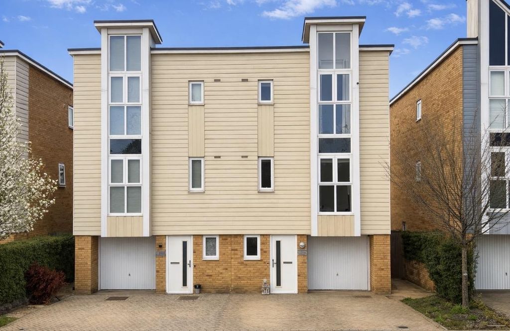 Property photo 1 of 29