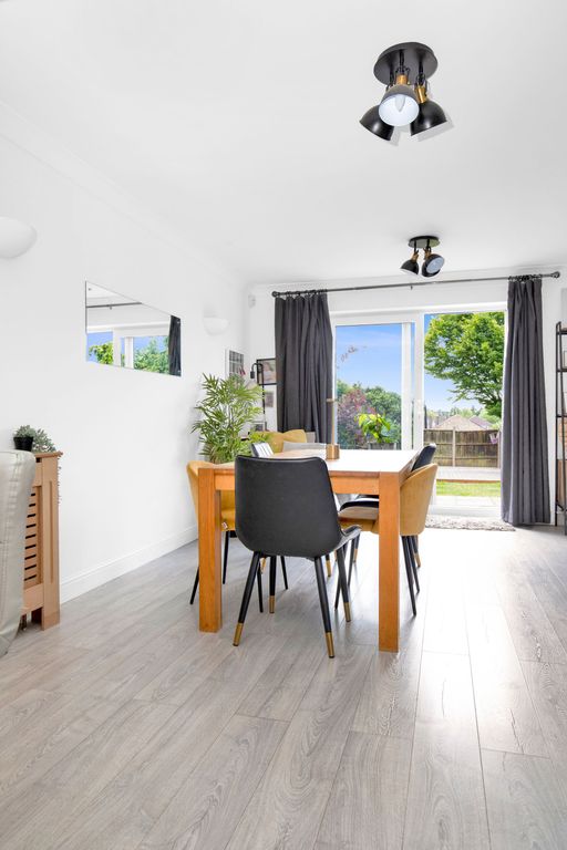 Property photo 2 of 32