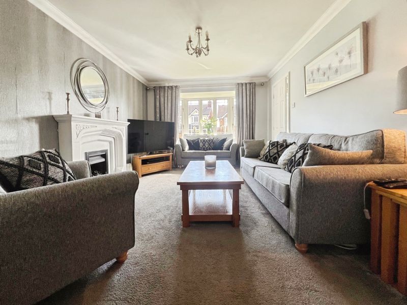 Property photo 2 of 21 Lounge