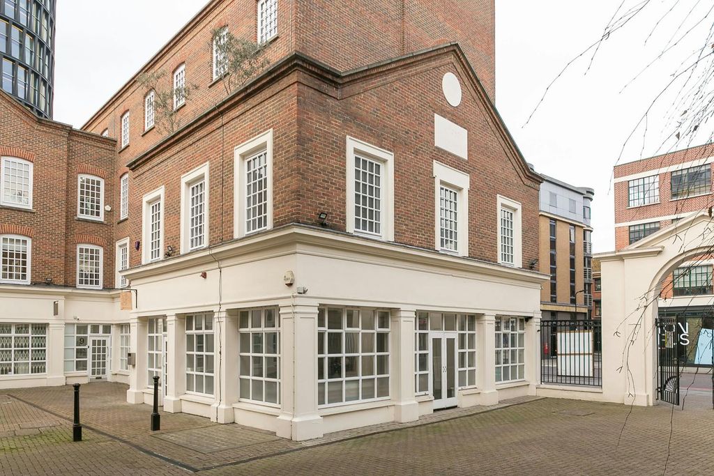 Property photo 1 of 10 7Chapelplacefirstfloorofficeforsaleshoreditchexternal7Dominionlondon.Jpg