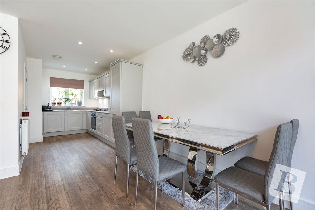 Property photo 2 of 19 Dining Area