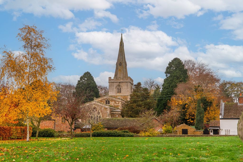 Property photo 2 of 28