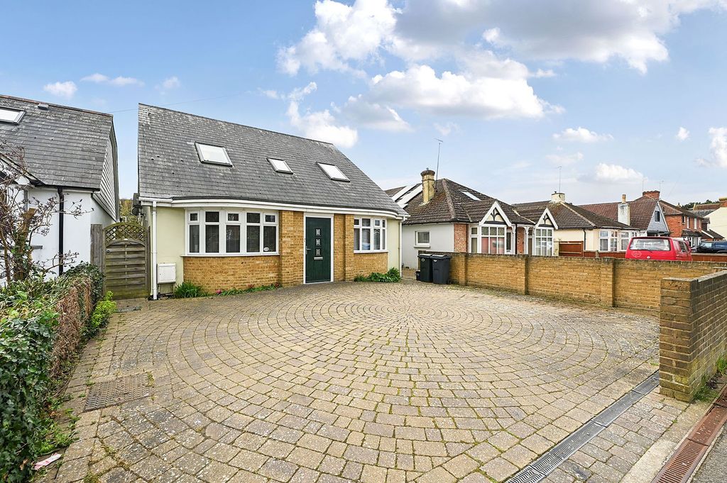 Property photo 1 of 28