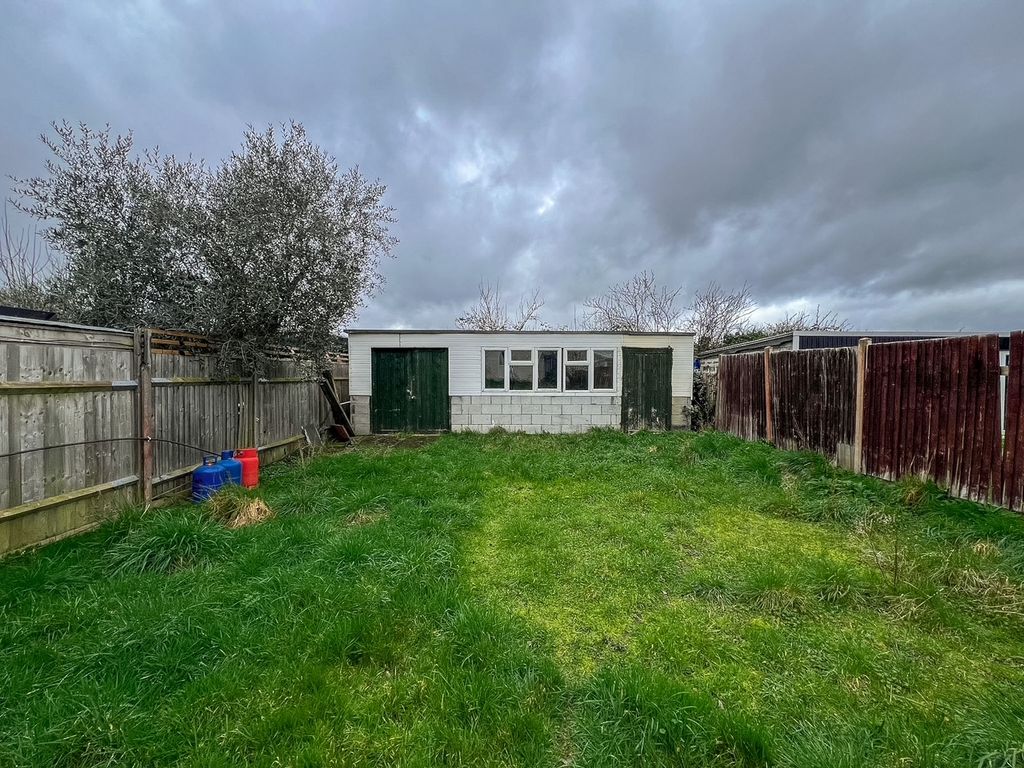 Property photo 3 of 16