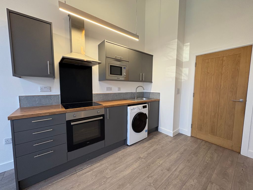 Property photo 2 of 13 Image