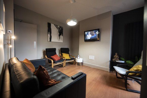 Property photo 1 of 10 Lounge 1