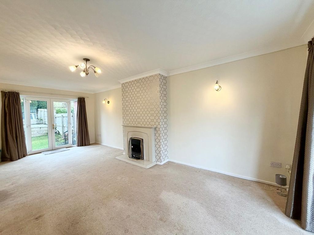 Property photo 3 of 20 Lounge/Diner