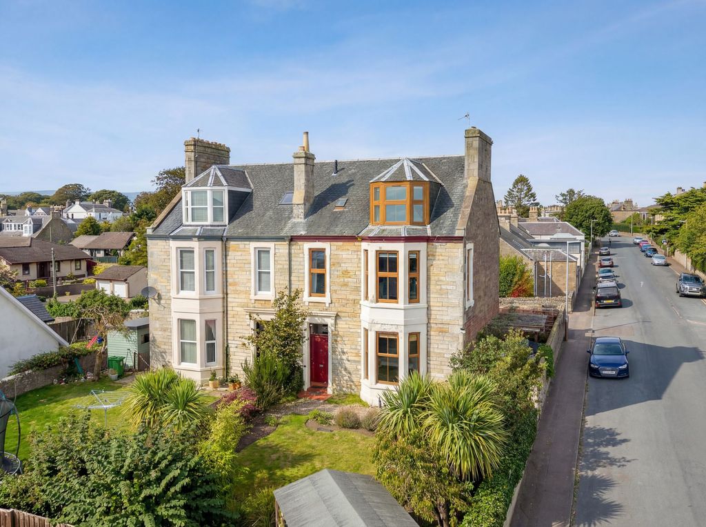 Property photo 1 of 21