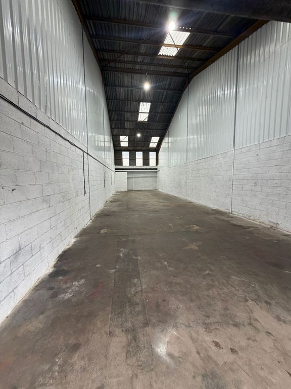 Property photo 1 of 2