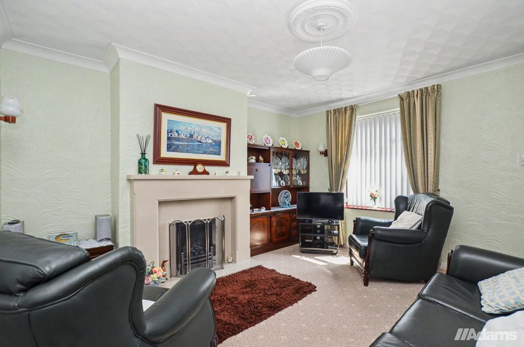 Property photo 2 of 27