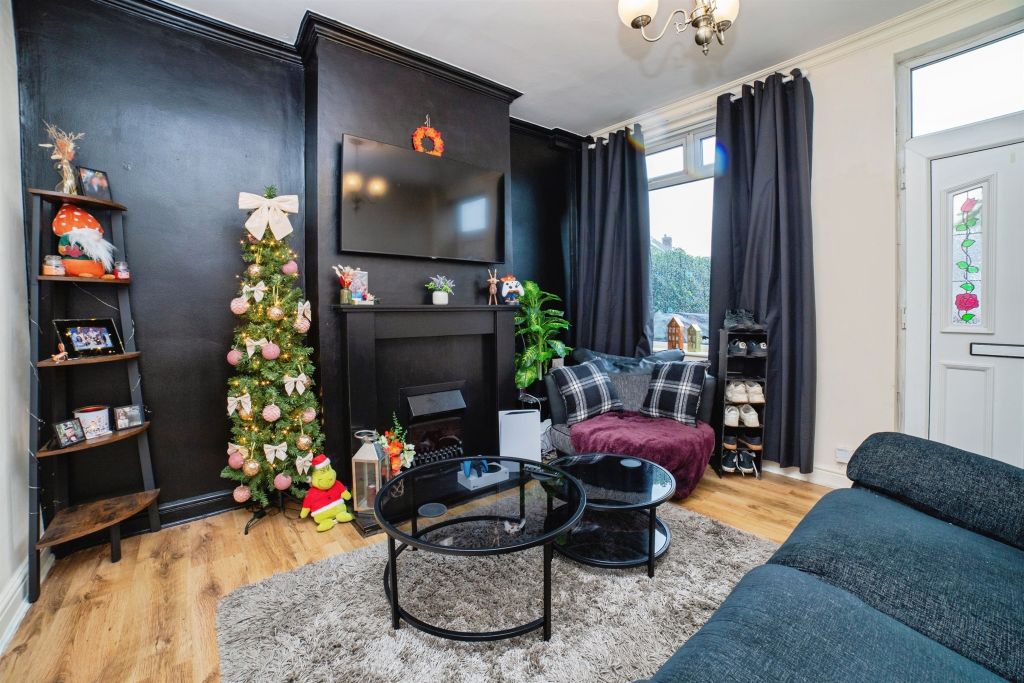 Property photo 2 of 17