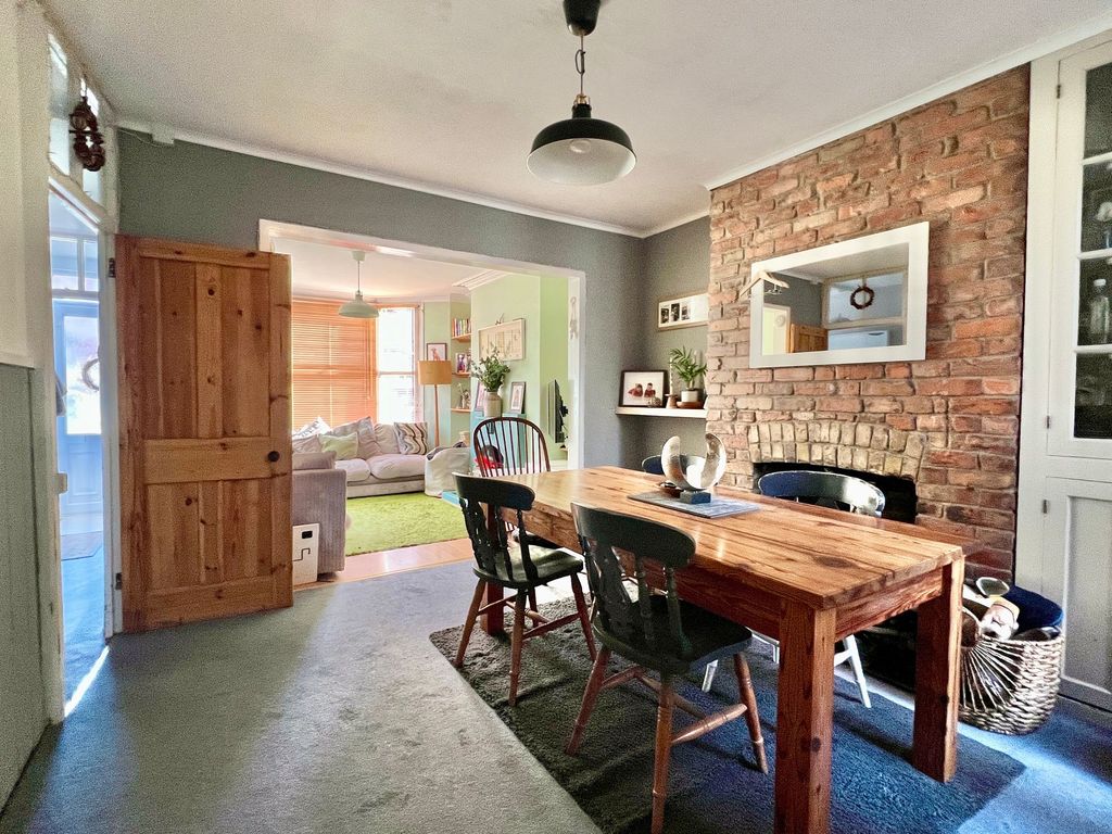 Property photo 3 of 23