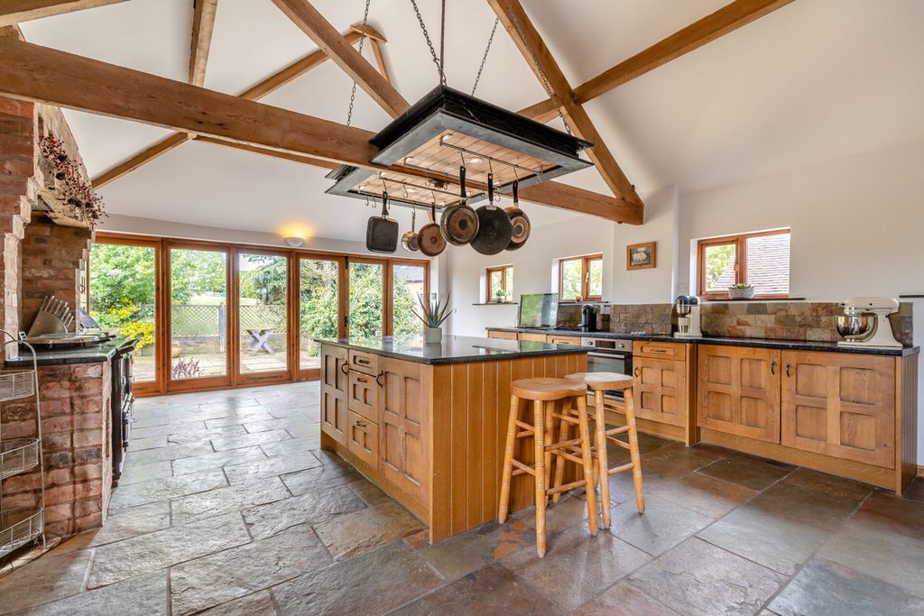 Property photo 3 of 23